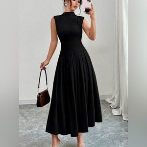 Elena’s Women’s Flared Sleeveless Black Dress Size Medium with high stetch